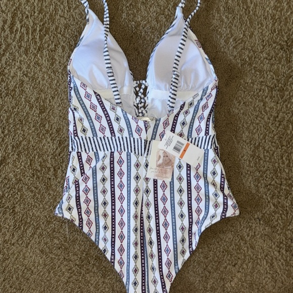 Jessica Simpson Lace Front bathing suit NWT - Picture 5 of 7
